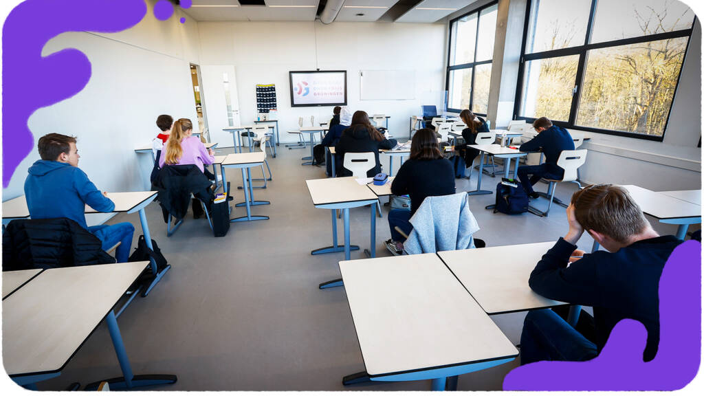 Waarom de middelbare scholen nog even dichtblijven - NOS Stories - Gaan De Middelbare Scholen Weer Dicht