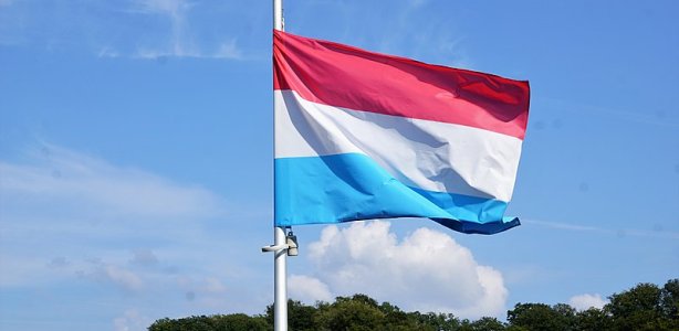 Waarom Heeft Luxemburg Dezelfde Vlag Als Nederland