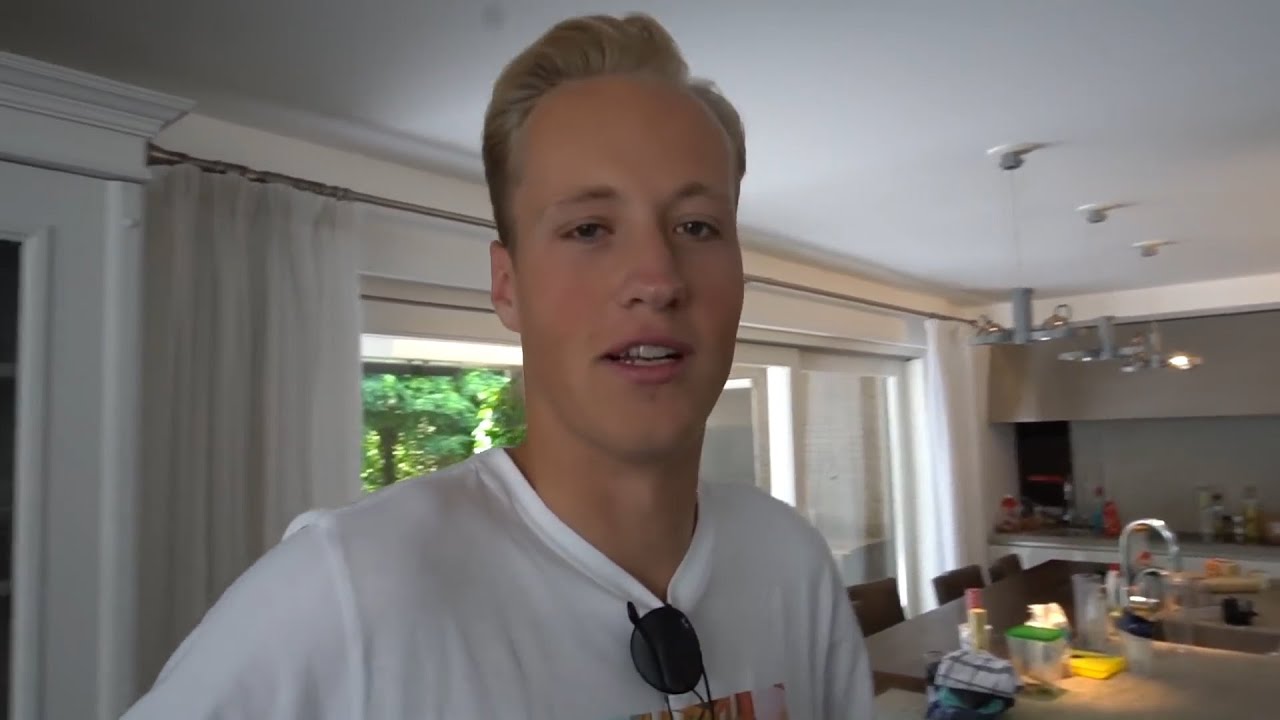 Waarom woont Milo niet bij de Bankzitters? - YouTube - Waar Komt Luuk De Jong Vandaan