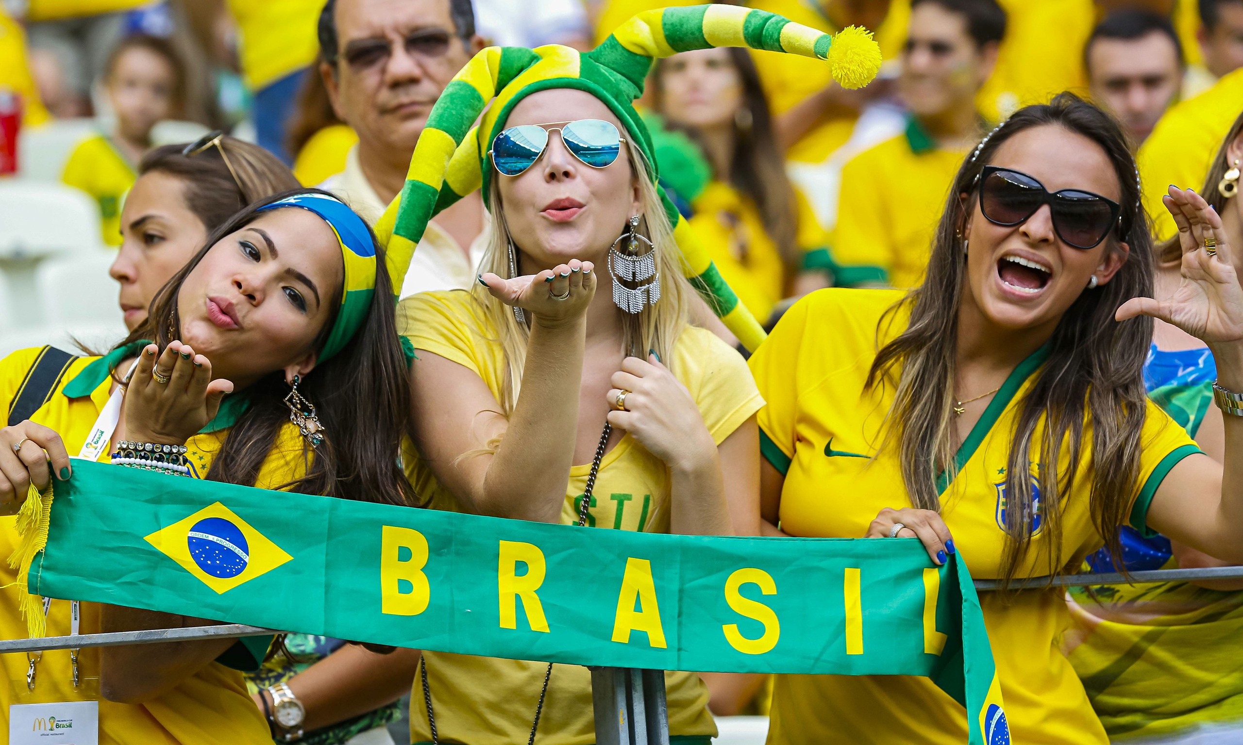 Wallpaper : women, sunglasses, Brasil Girls, Brazilian, Brazil - Brazilian Crush 62 Ici Paris