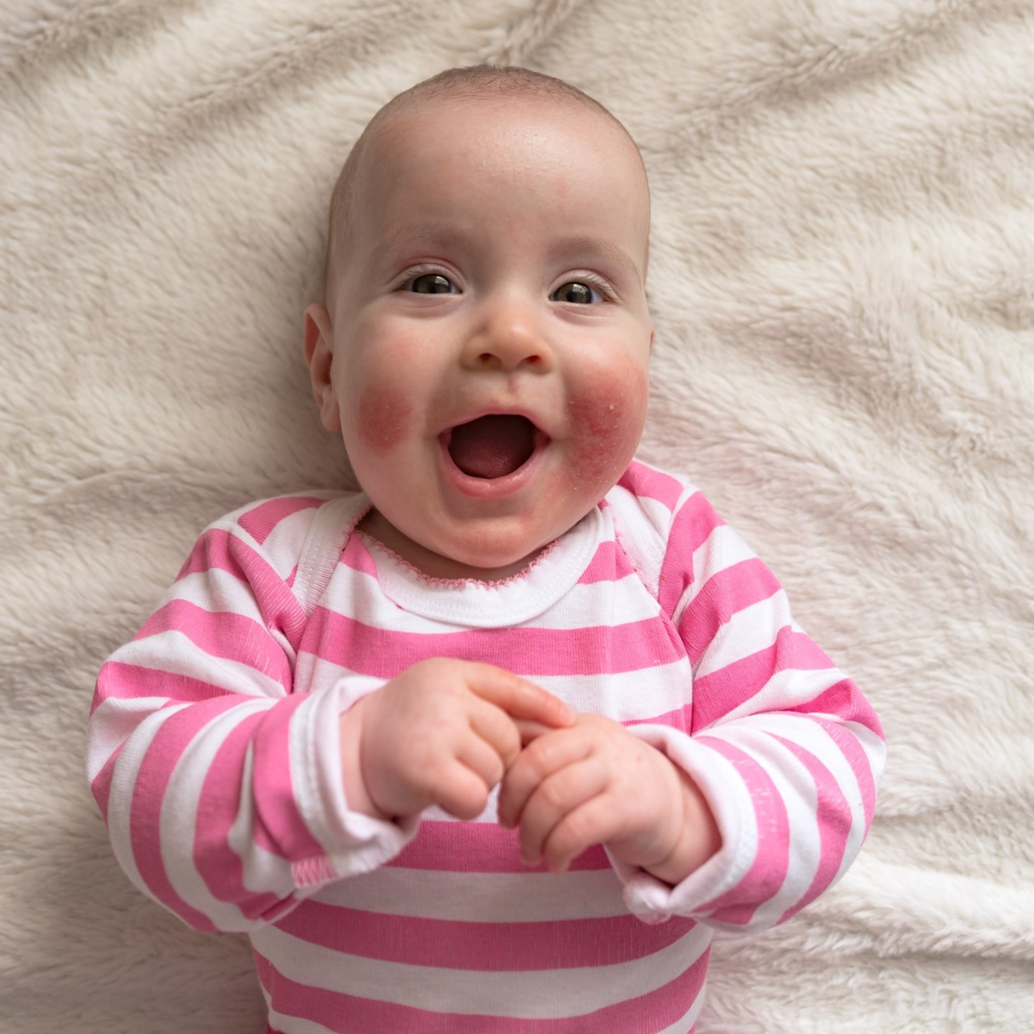 Wanneer gaat een baby lachen? En hoe kun je het stimuleren? - Wanneer Gaat Een Baby Lachen