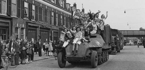 War Memories 1939 - 1945: 19: May 1945: Liberation - Hoe Eindigde De Tweede Wereldoorlog