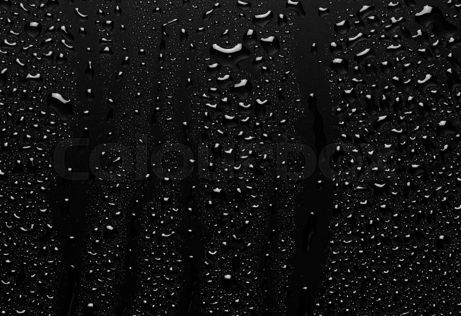 Water droplets on a black background. Water droplets on a background of - Hoeveel Chloorshock Bij Groen Water