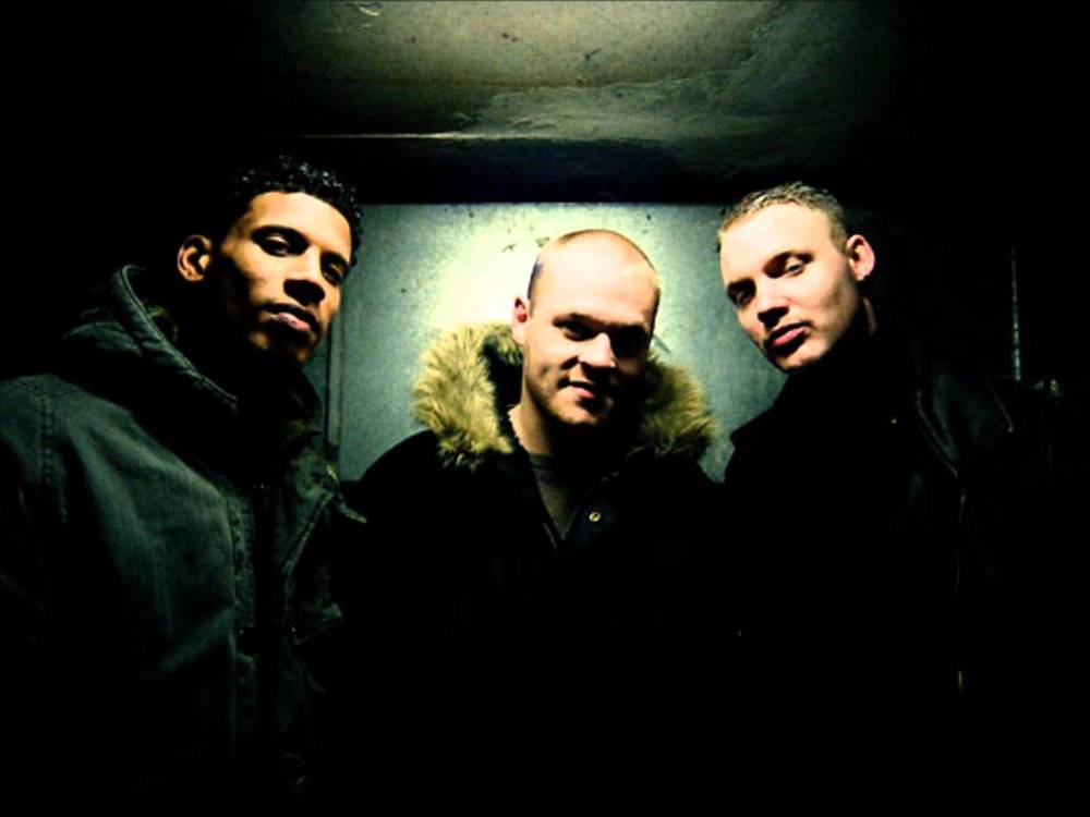 What is the most popular song on Eigen Wereld by Opgezwolle? - Eigen Wereld De Rest Is Geschiedenis