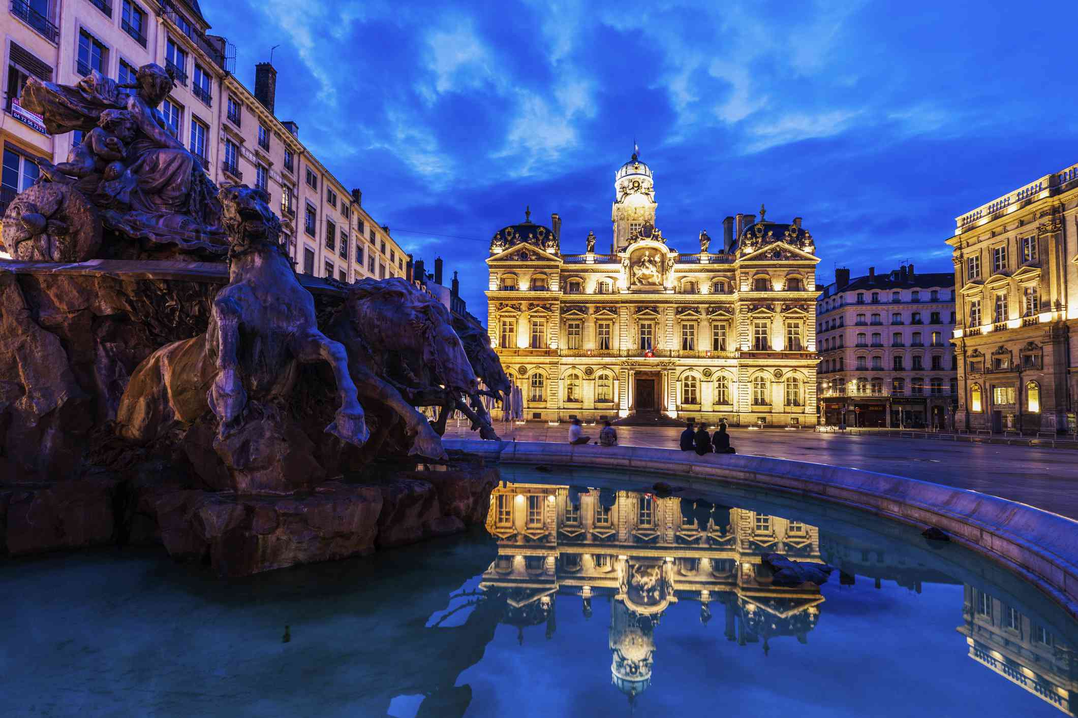 What to See and Do in the Neighborhoods of Lyon, France - Lyon Is De Hoofdstad Van Dit Franse Departement