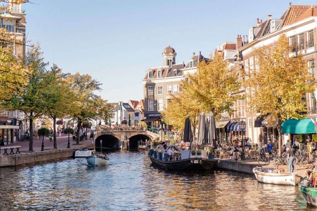 Why you must visit Leiden, the beautiful university city of Holland - Leiden Centraal Spoor 4b En 5b