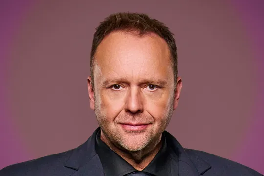 Wie is Richard Groenendijk, die de rol van Pilatus speelt in The - Wie Speelt Pilatus 2025