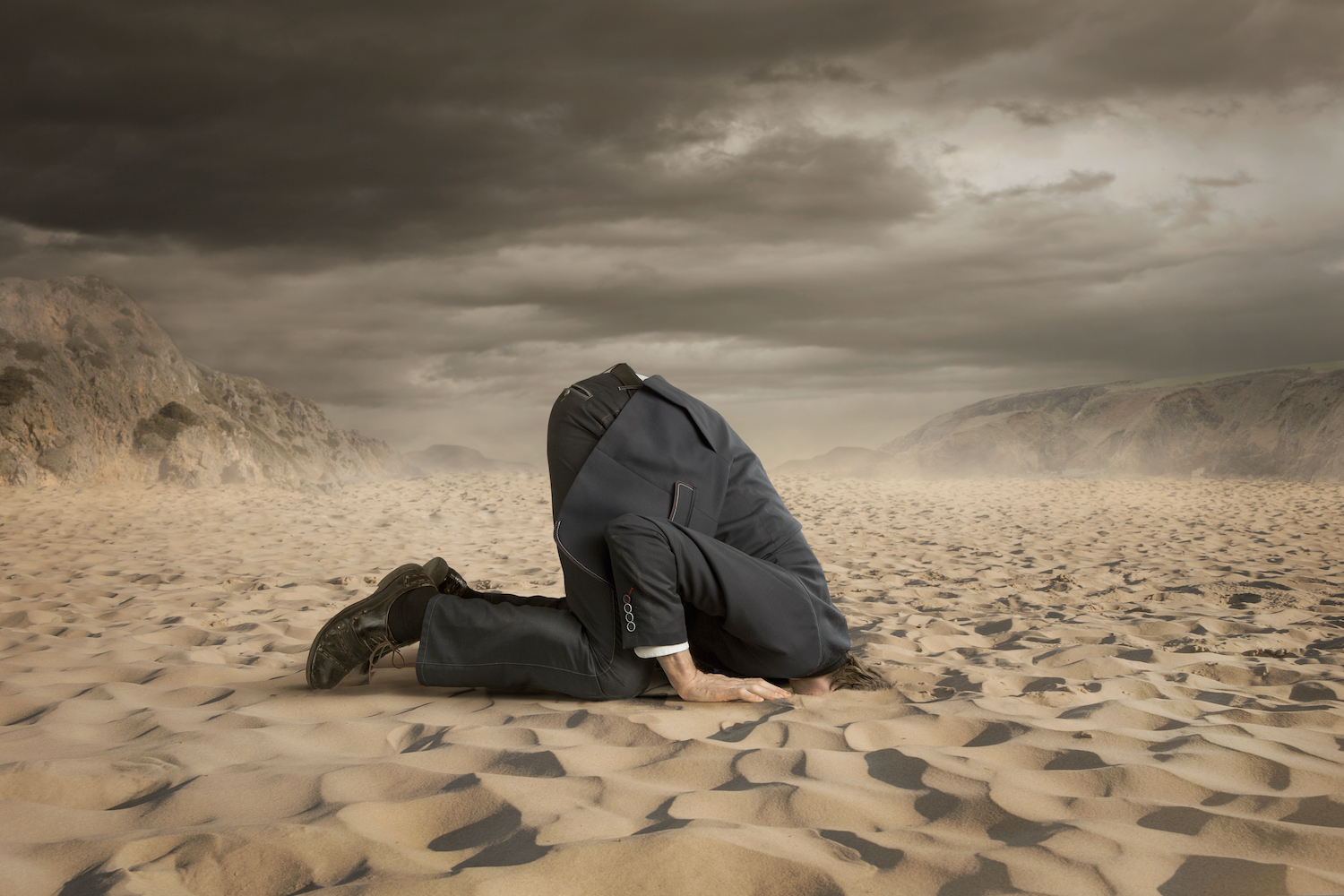 Wilful Blindness - Mad in the UK - Kop In Het Zand Steken Psychologie