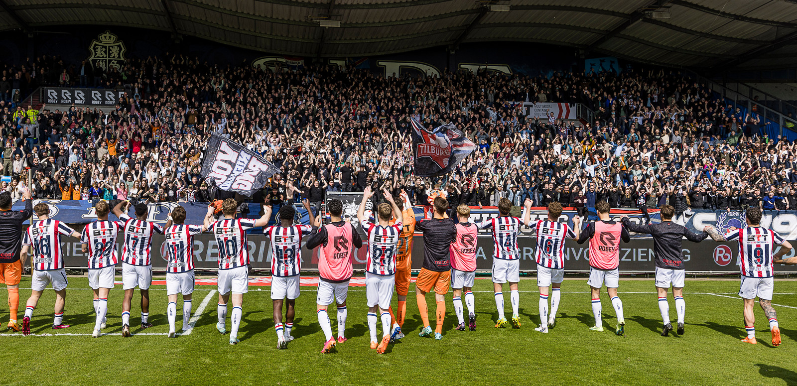 Willem II geeft uitleg in kaartjesdiscussie, achterban mist waardering - Daar Was Willem Ii Op Bezoek
