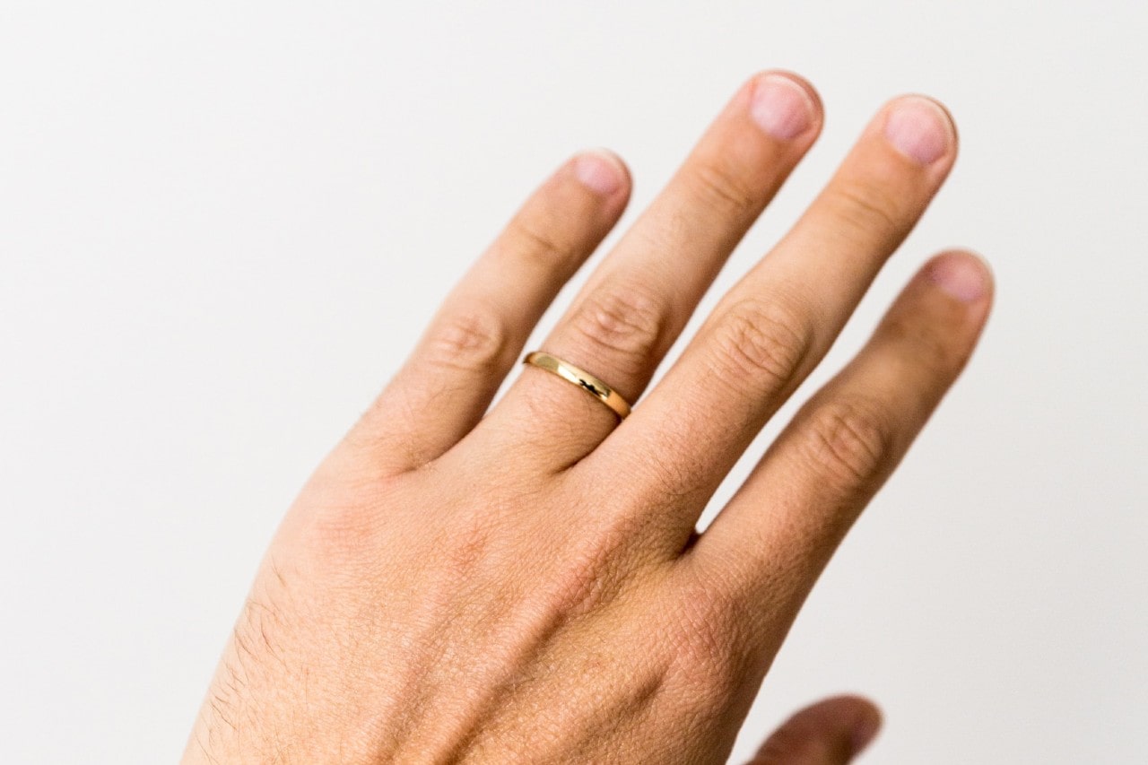 Work Safe Wedding Rings in Schererville Near Chicago - Durable Wedding - Ringvinger Langer Dan Wijsvinger Vrouw