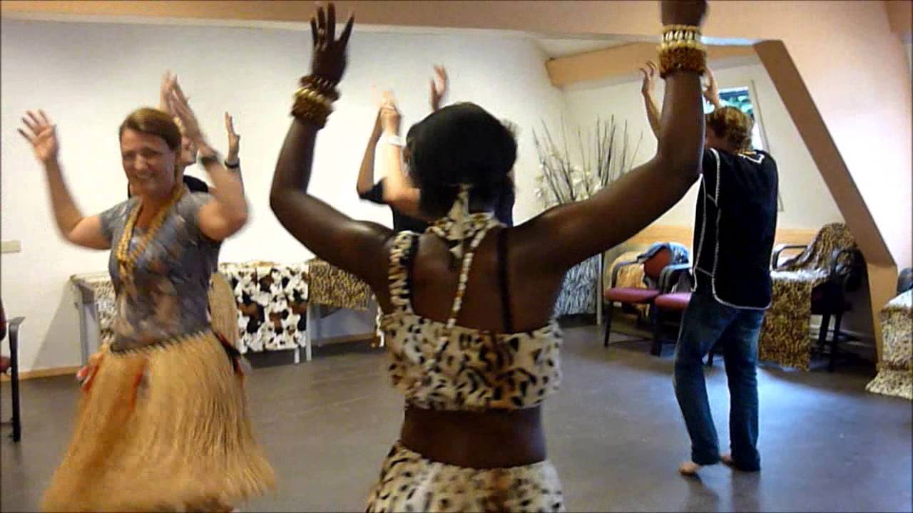 Workshop Afrikaans dansen Tilburg - YouTube - Eten En Dansen Op Het Graf