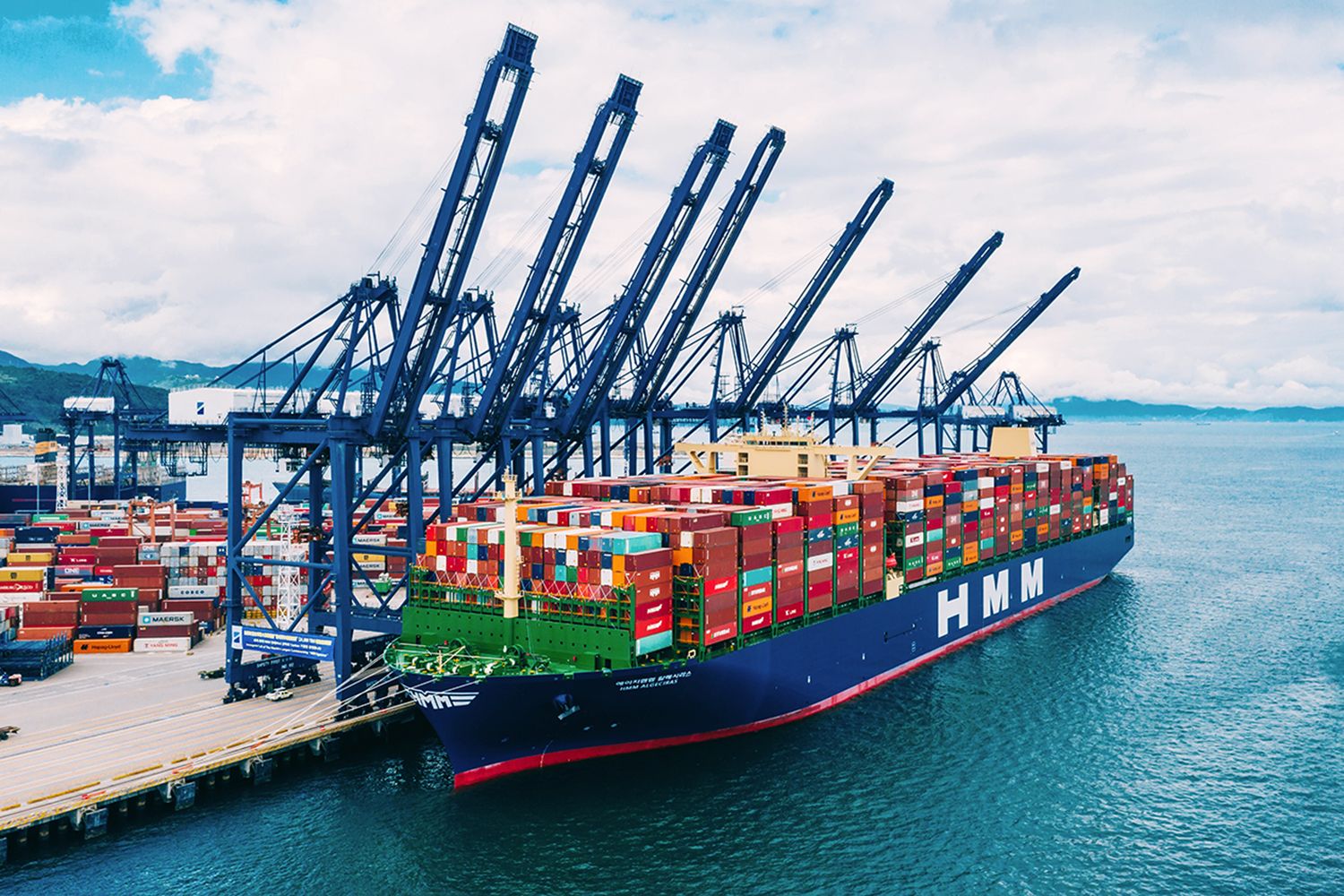 World's biggest container ship approaches Rotterdam - Port Technology - Hoeveel Containers Kunnen Er Op Een Schip