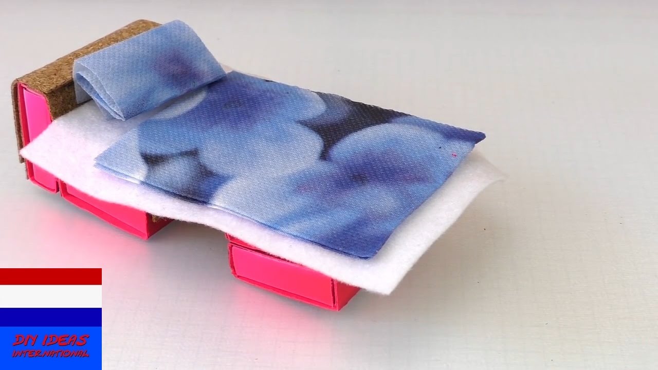 zelf meubels knutselen | bed maken voor poppen - YouTube - Zelf Een Bed Maken Van Mdf
