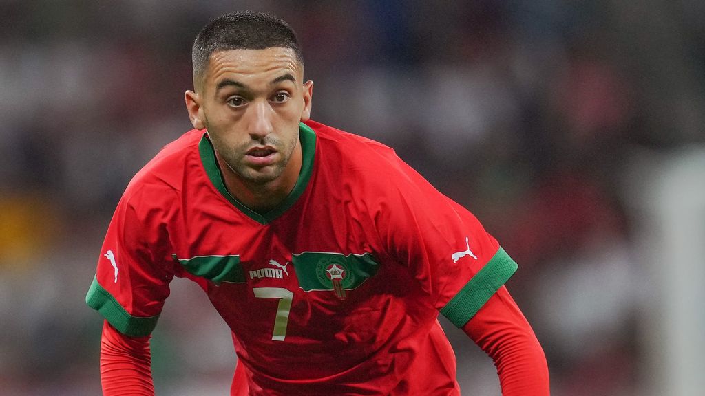 Ziyech laat zich vlak voor het WK gelden met wereldgoal - Waarom Speelt Ziyech Niet Voor Nederland