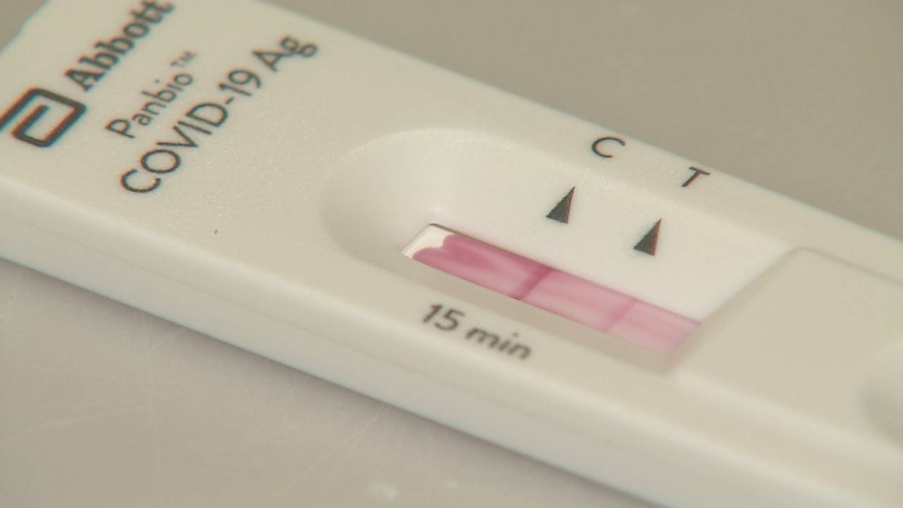 Zo werkt sneltest corona: staafje in je neus, uitslag na kwartier - YouTube - Coronatest Over Datum Vals Positief
