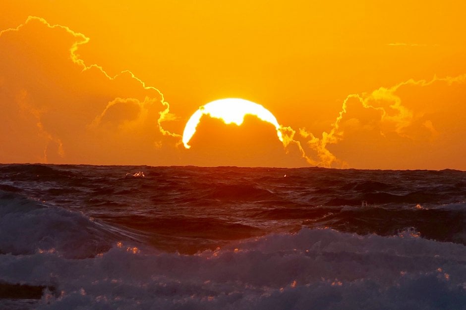Zon komt op. | ZeelandNet Foto - De Zon Komt Op In Het