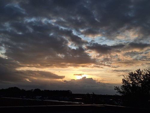 zonopkomst en ondergang boven Hilversum | Sandra Heemsbergen | Flickr - Zonopkomst En Ondergang Knmi 2025